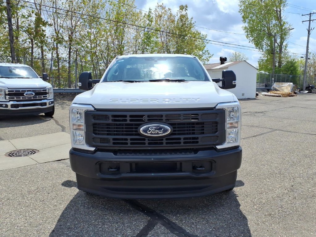 New 2026 Ford F350 XL AWD/4WD image 2