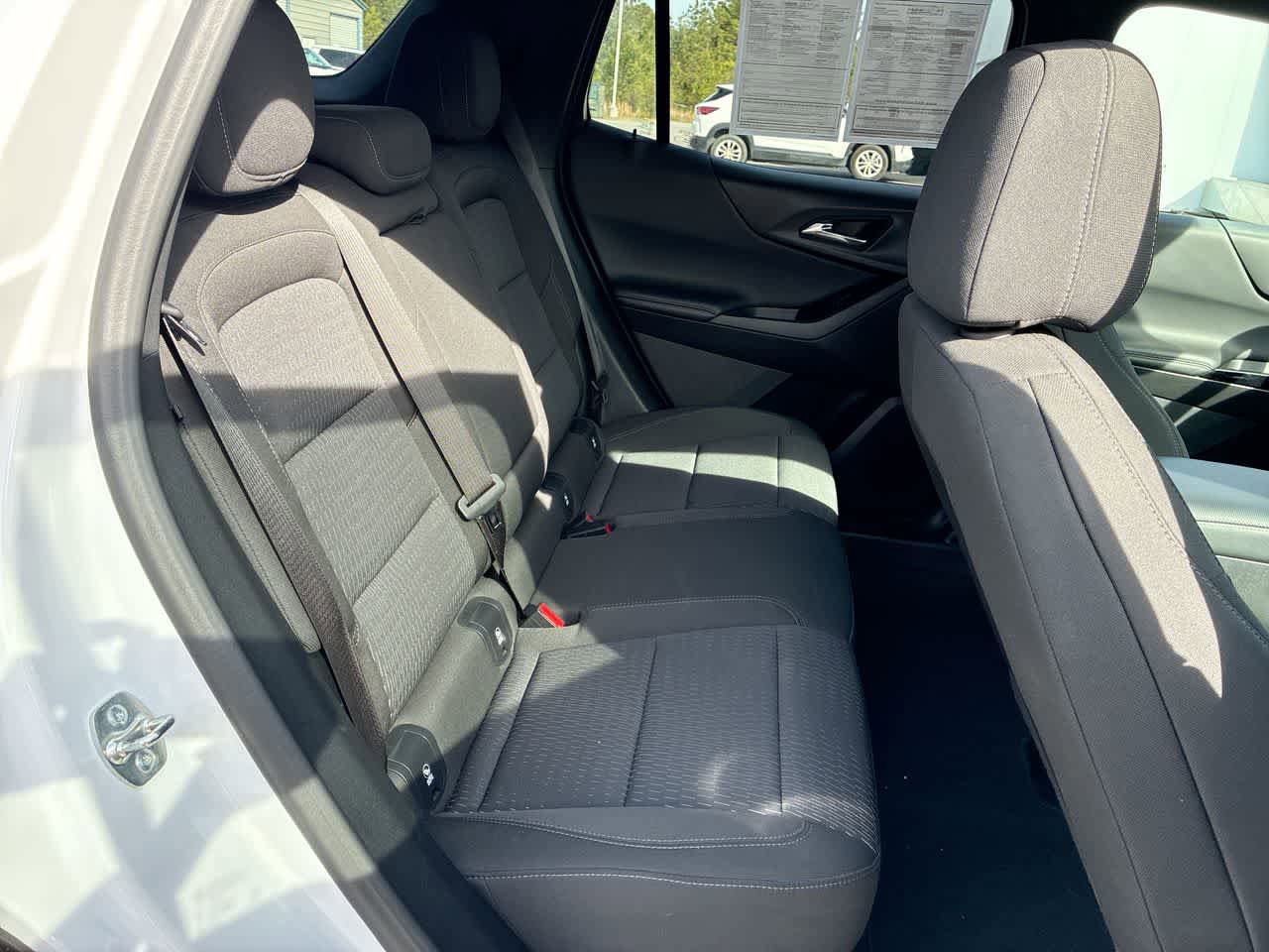 Used 2025 Chevrolet Equinox LT FWD image 26