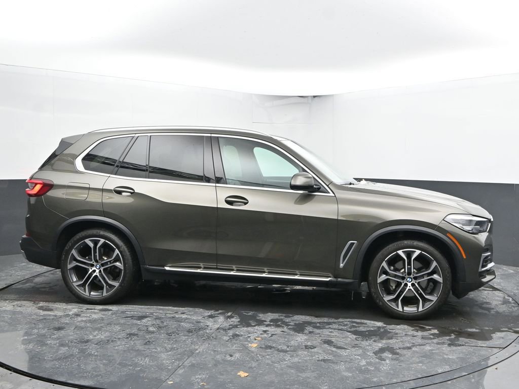Used 2023 BMW X5 xDrive40i w/ Premium Package image 11