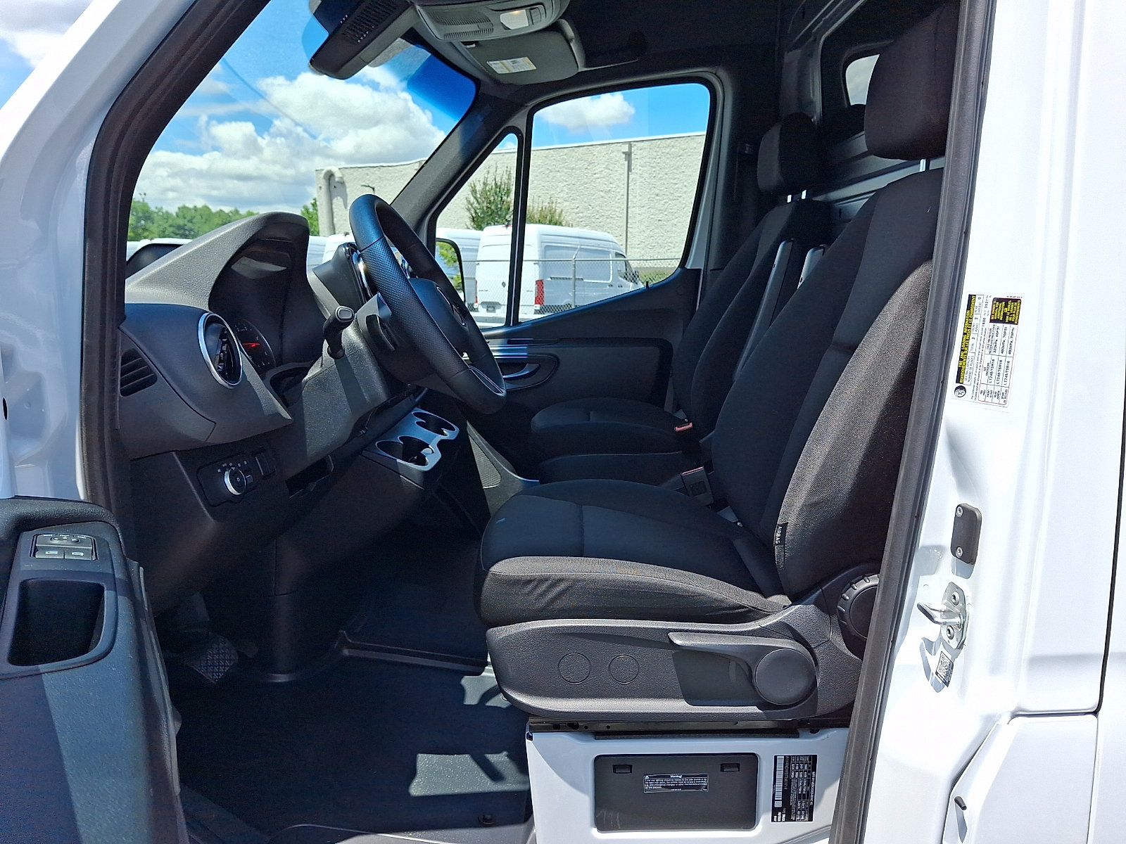 Used 2026 Mercedes-Benz Sprinter 2500 image 14