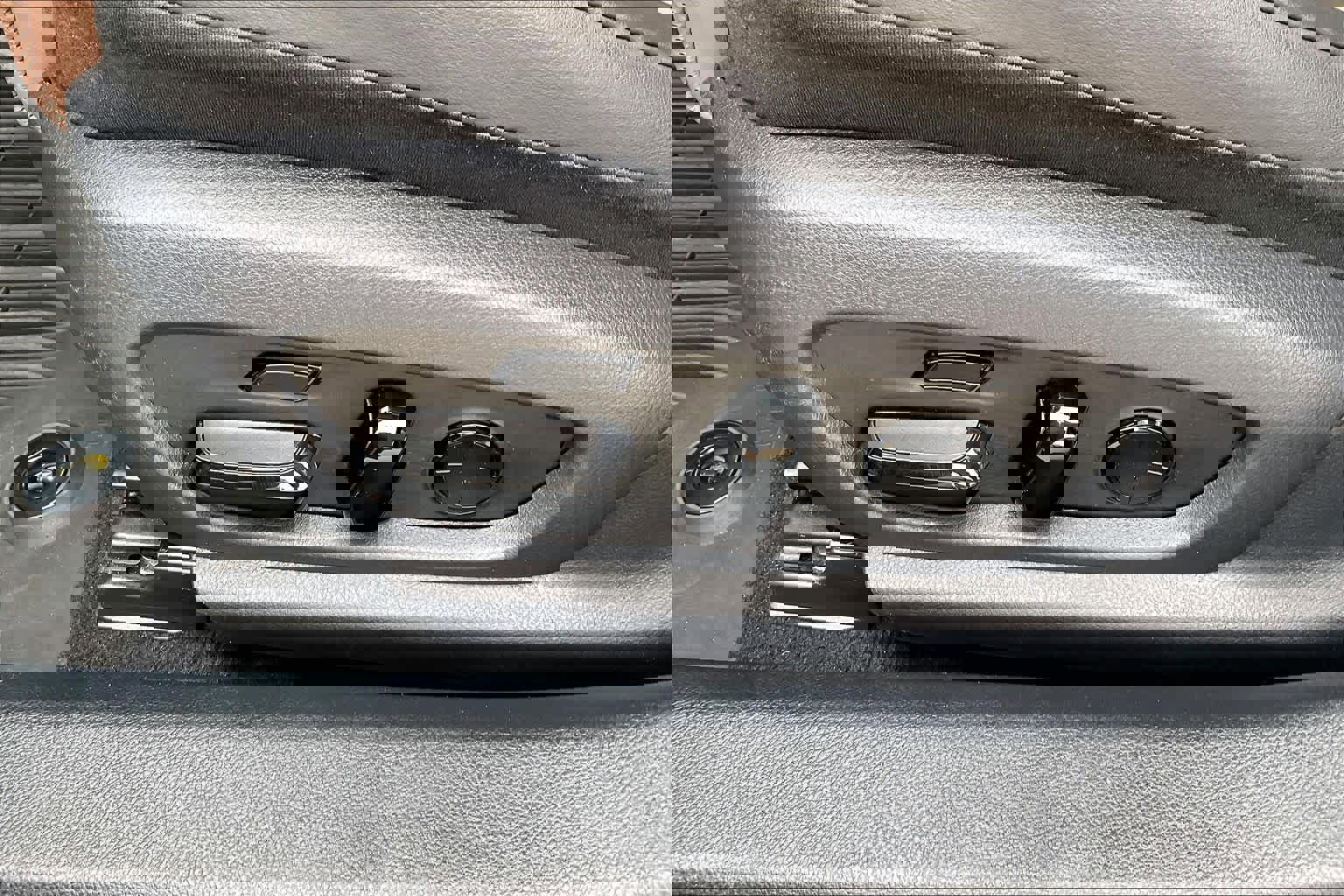 Used 2024 Lexus ES 350 Luxury w/ Technology Package image 31