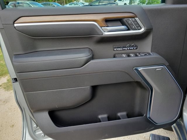 New 2026 Chevrolet Silverado 1500 High Country AWD/4WD image 16