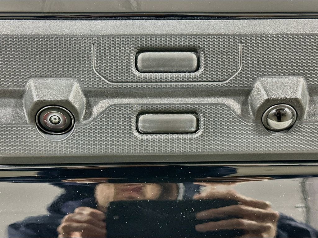 Used 2025 GMC Sierra 1500 Denali Ultimate image 13