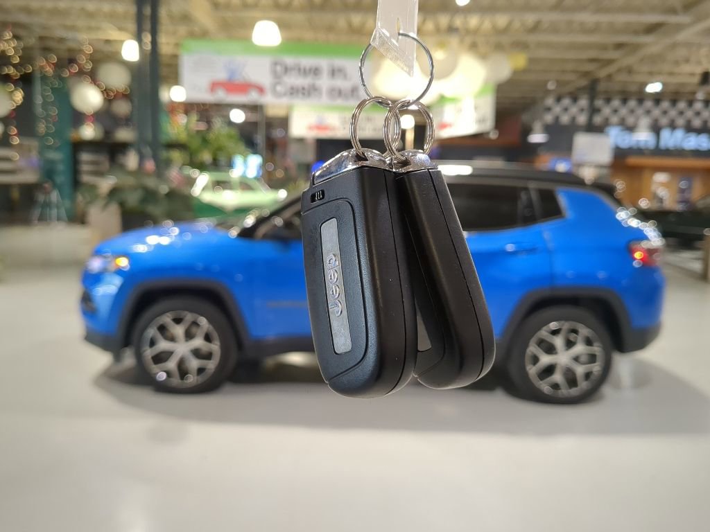 Used 2024 Jeep Compass Limited AWD/4WD image 4