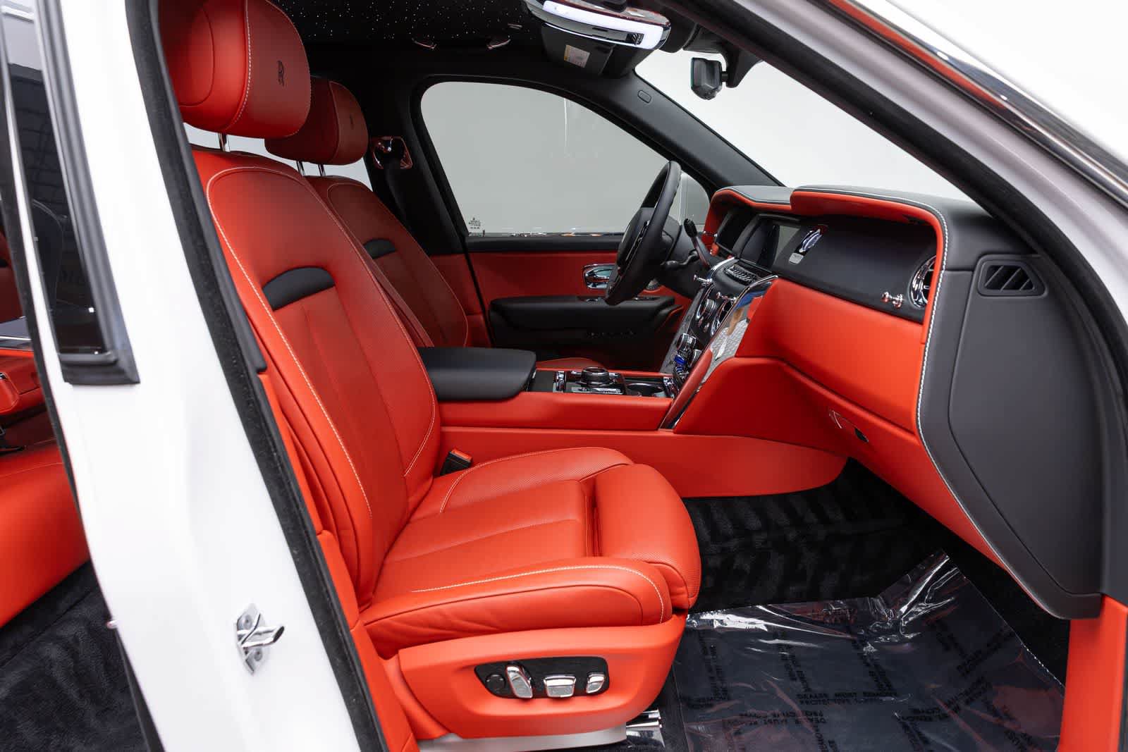 Used 2021 Rolls-Royce Cullinan AWD/4WD image 13