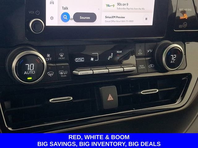 Used 2023 Toyota Highlander LE FWD image 19