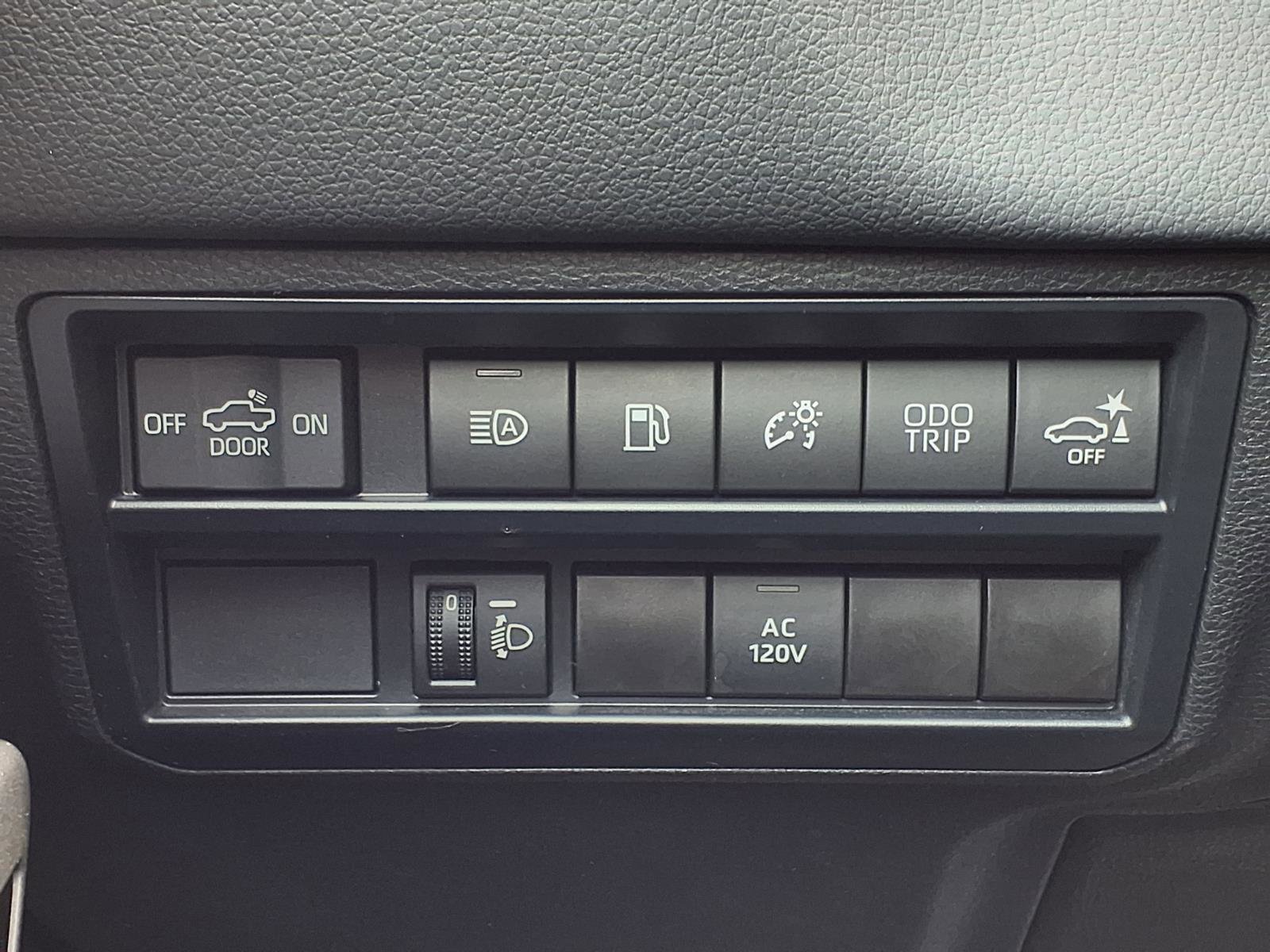 Used 2023 Toyota Tundra Limited w/ Power Package image 21