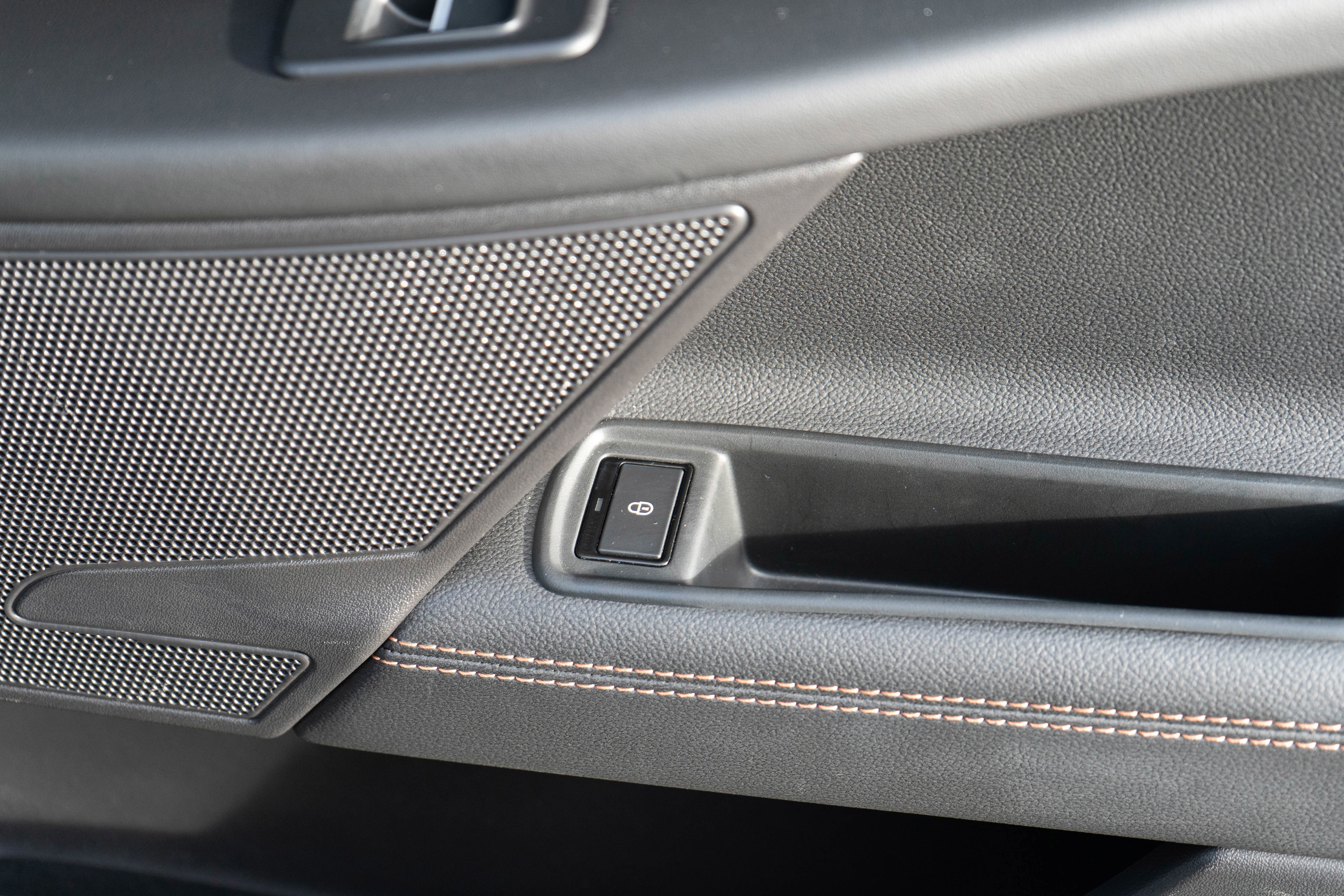 Used 2018 Jaguar XE Prestige image 29