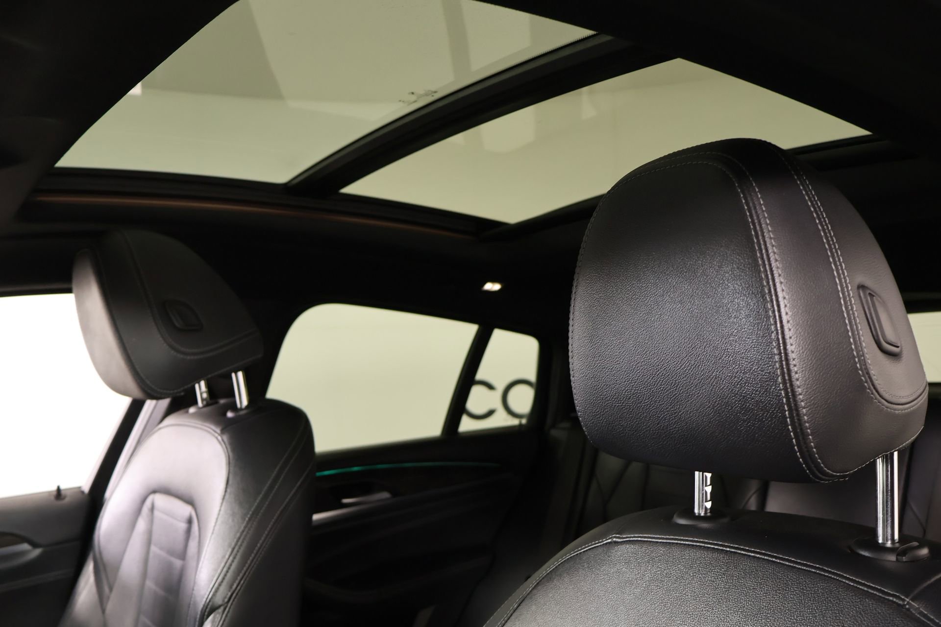 Used 2019 BMW X4 xDrive30i w/ M Sport Package 2 image 16