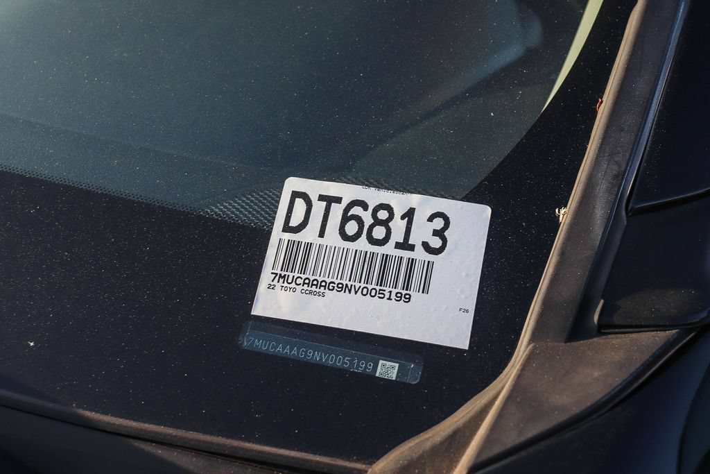 Used 2022 Toyota Corolla Cross LE FWD image 32