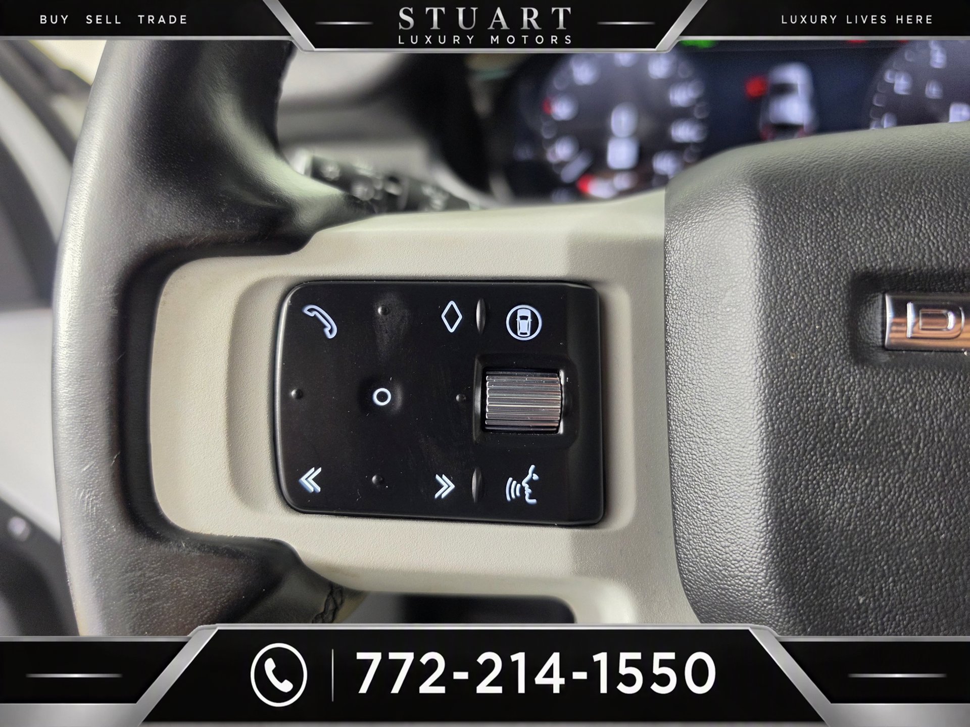 Used 2024 Land Rover Defender 110 X-Dynamic SE AWD/4WD image 10