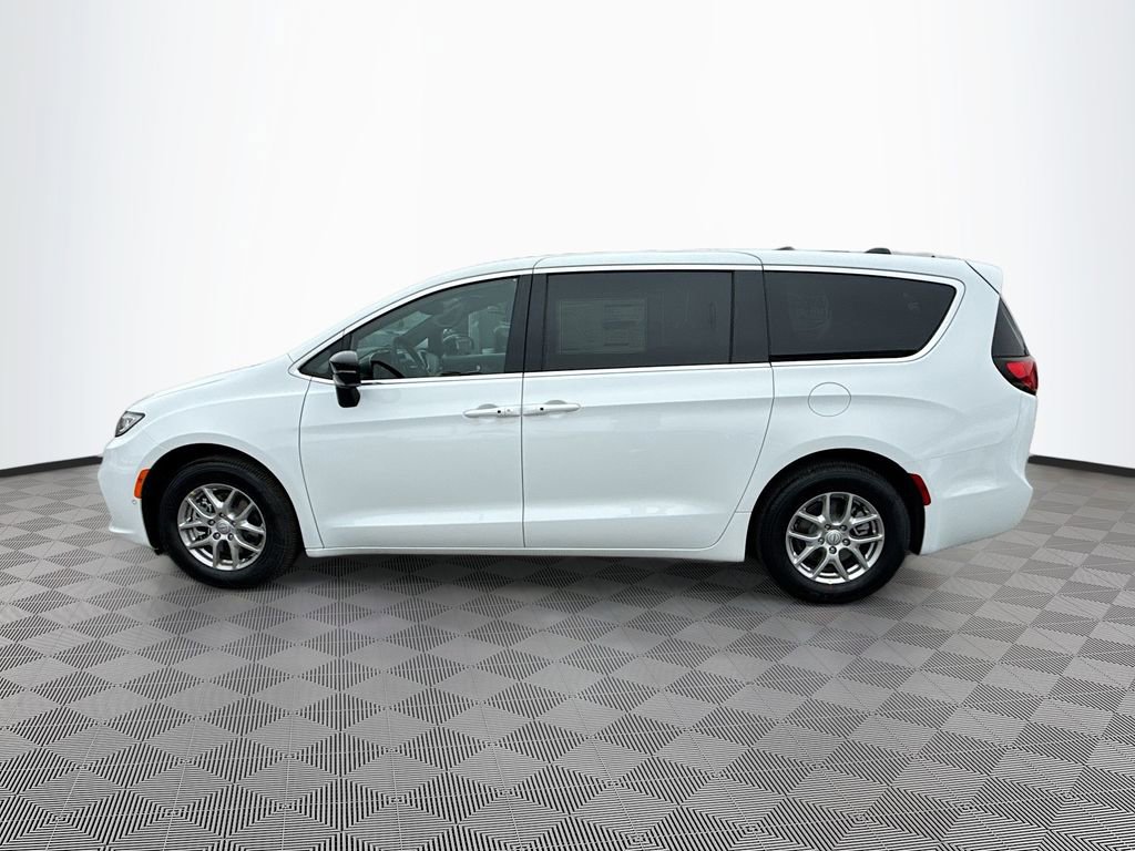 New 2026 Chrysler Pacifica Select FWD image 8