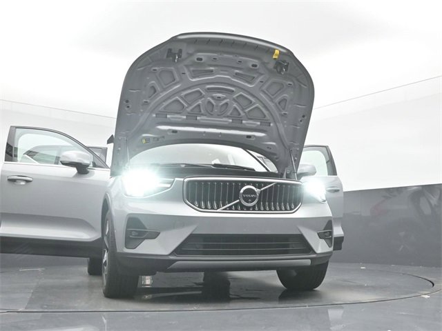 Used 2024 Volvo XC40 B5 Plus image 53