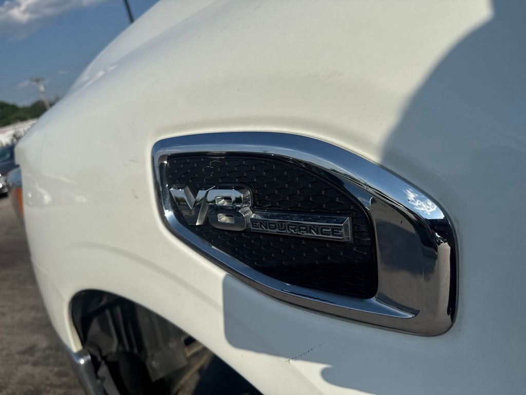 Used 2018 Nissan Titan SV AWD/4WD image 34