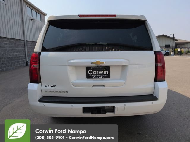 Used 2017 Chevrolet Suburban LS RWD image 4