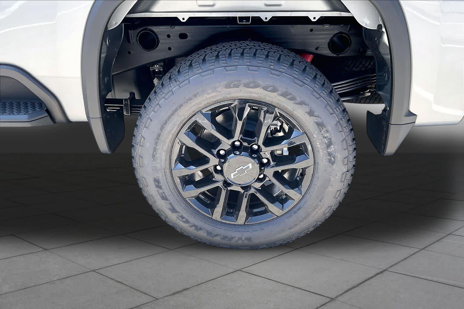 New 2026 Chevrolet Silverado 2500 Custom w/ Custom Value Package AWD/4WD image 12