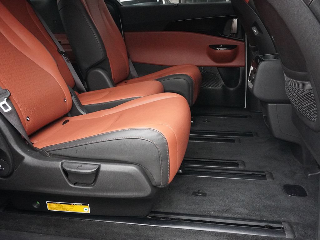 Used 2023 Kia Carnival SX Prestige FWD image 36
