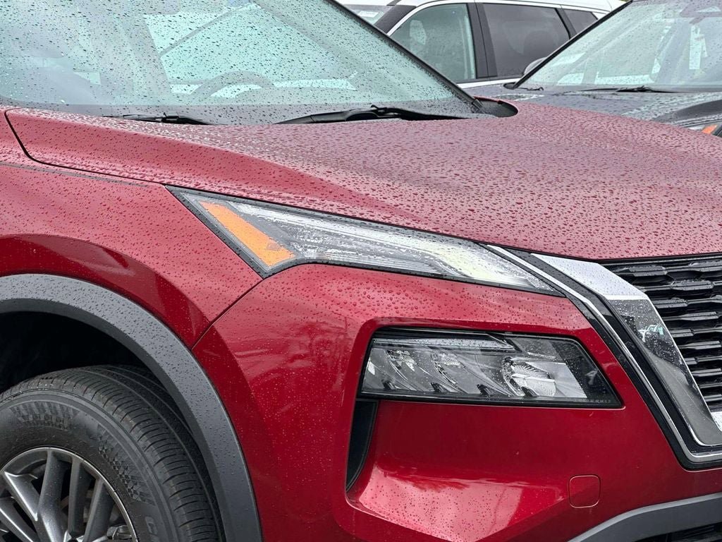 Used 2023 Nissan Rogue S AWD/4WD image 8