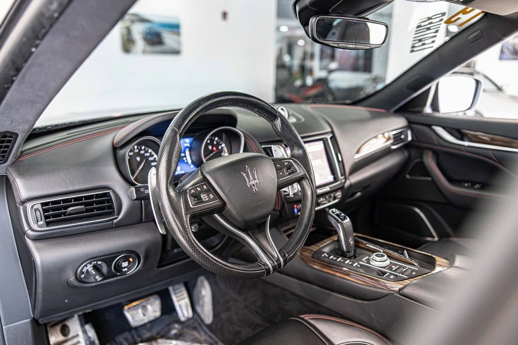 Used 2019 Maserati Levante S GranSport image 21
