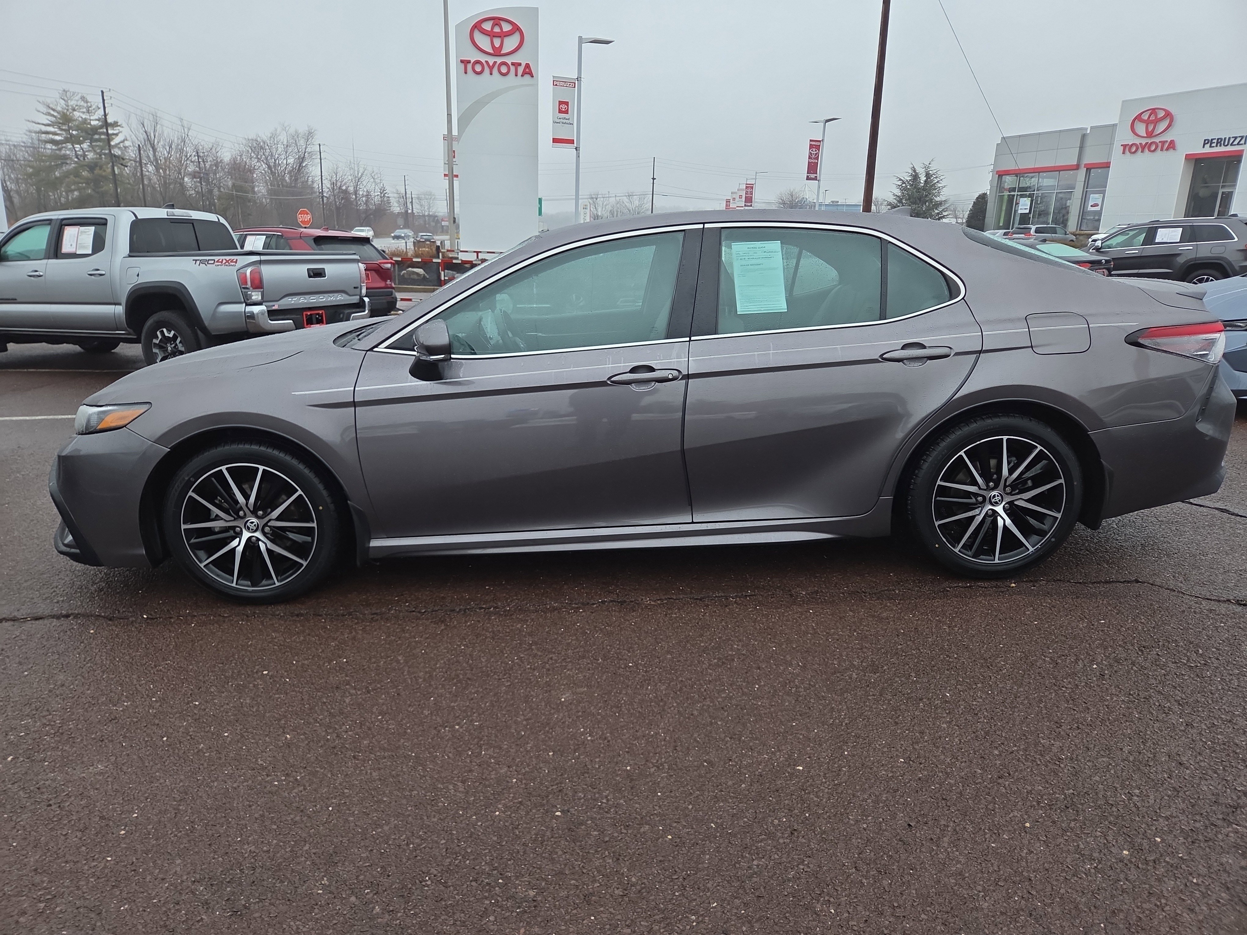 Certified 2023 Toyota Camry SE AWD/4WD image 6