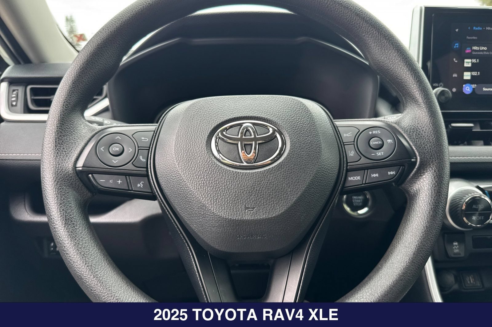 Used 2025 Toyota RAV4 XLE AWD/4WD image 24