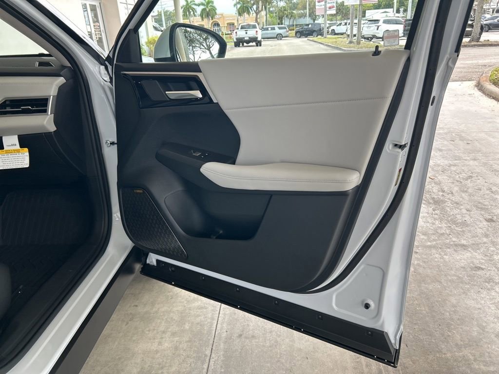 New 2026 Mitsubishi Outlander SE image 23