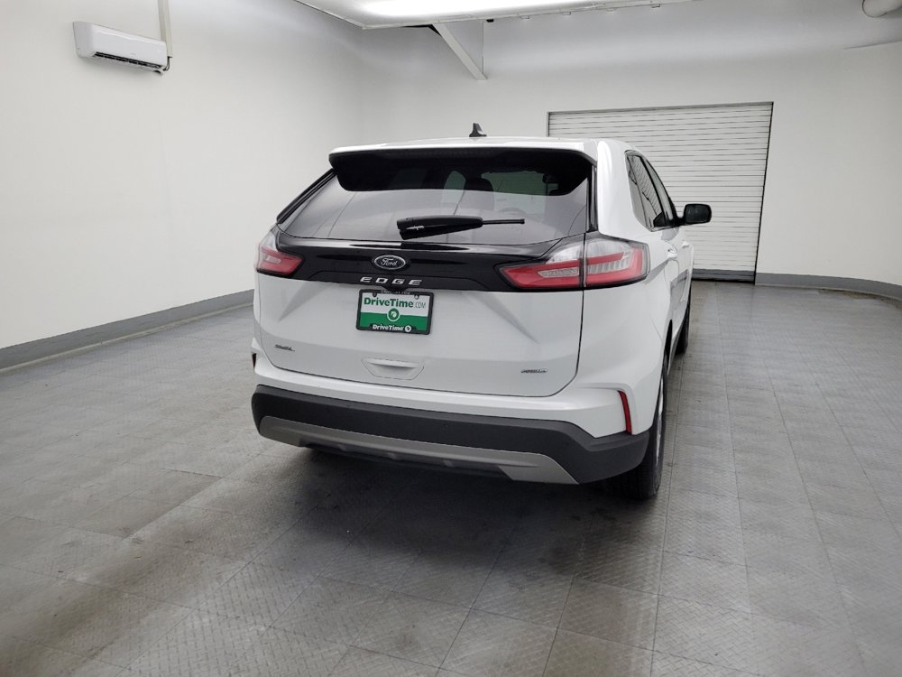 Used 2024 Ford Edge SEL image 7
