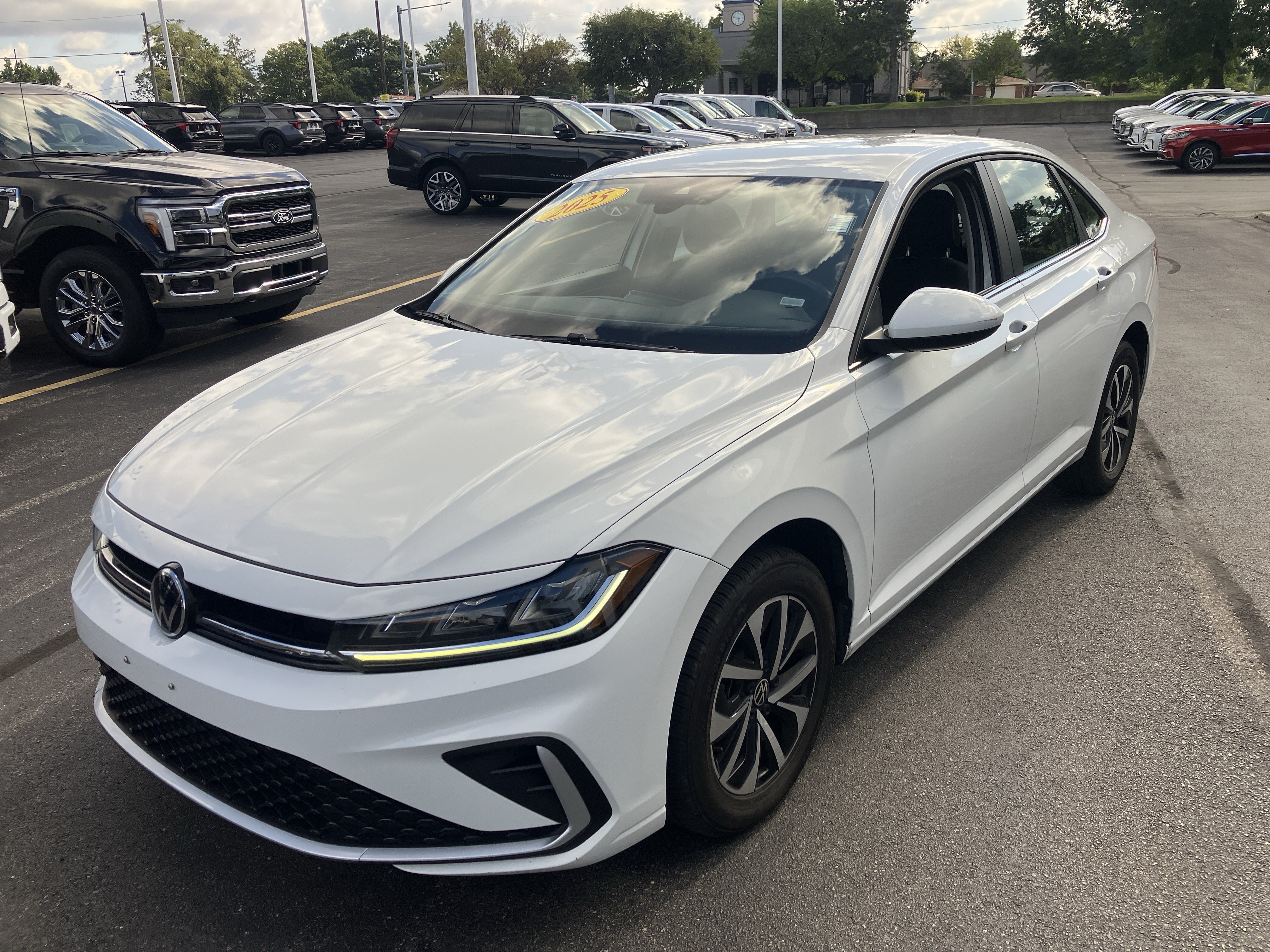 Used 2025 Volkswagen Jetta S FWD image 3