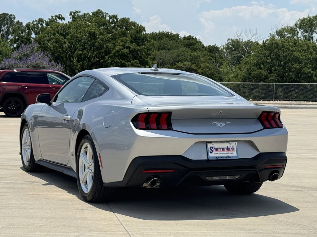 Used 2026 Ford Mustang Premium RWD image 4