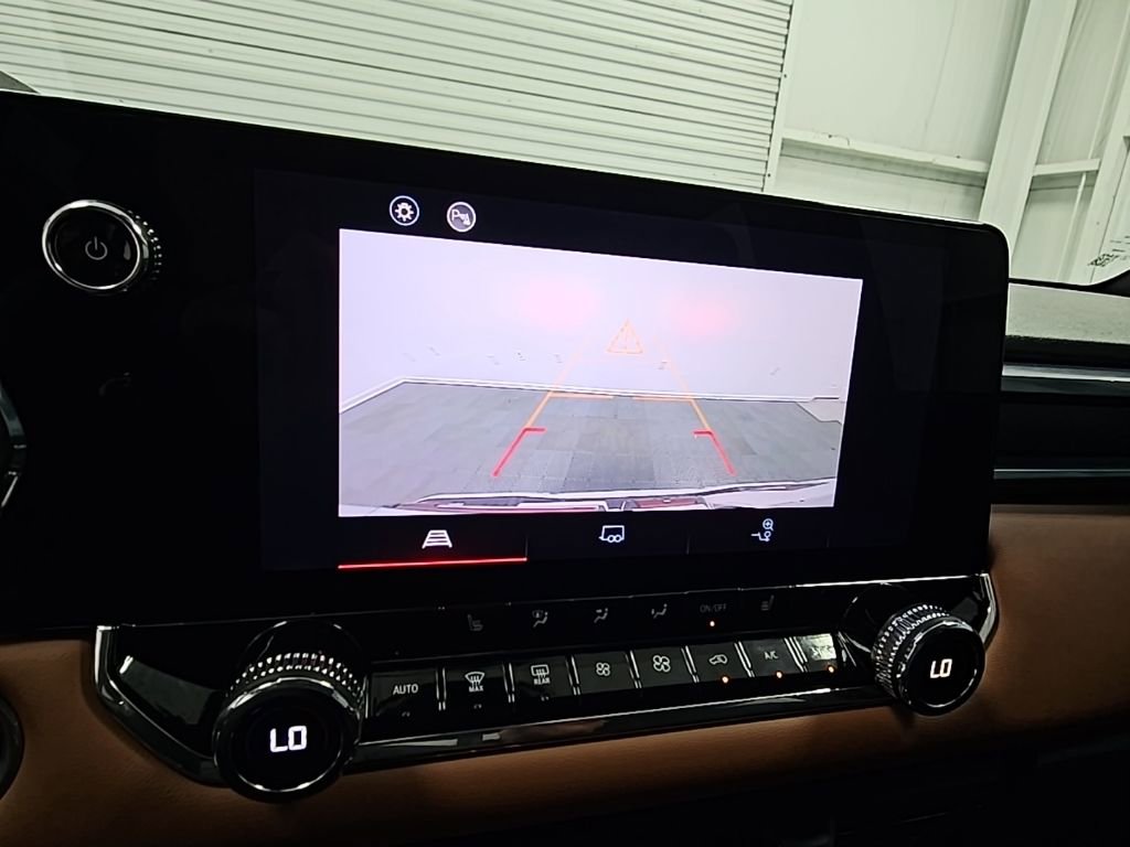 Used 2023 GMC Canyon AT4 w/ Canyon Safety Plus Package image 18