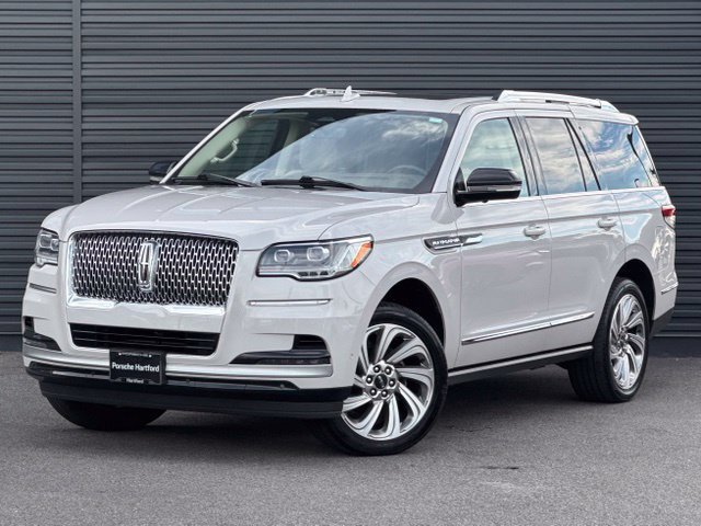 Used 2024 Lincoln Navigator Reserve AWD/4WD image 1