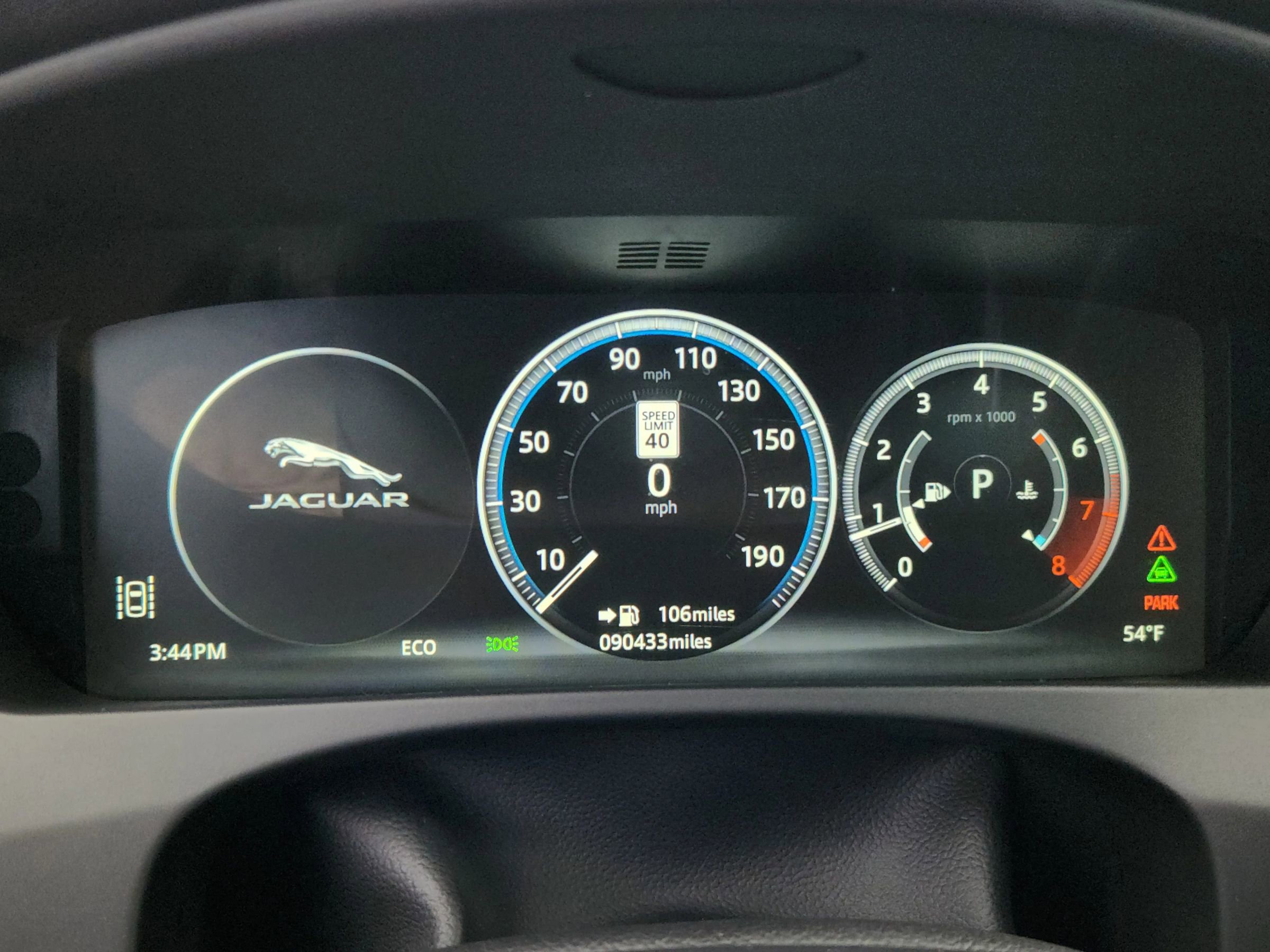 Used 2017 Jaguar F-PACE R-Sport image 11