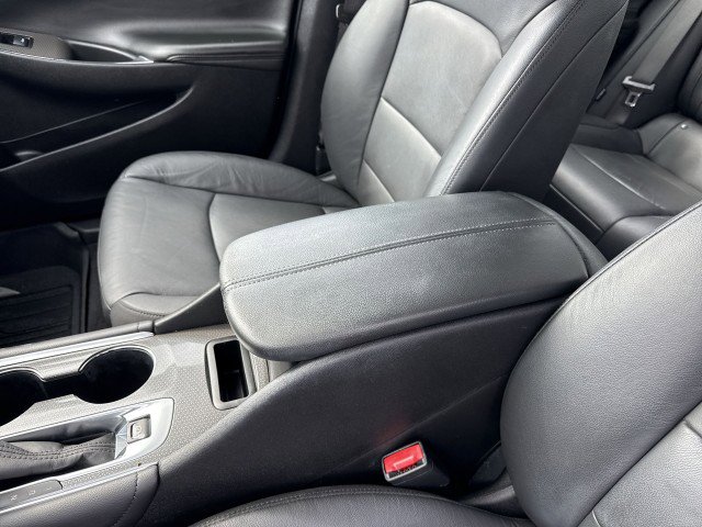 Certified 2022 Chevrolet Malibu LT w/ Leather Package image 21