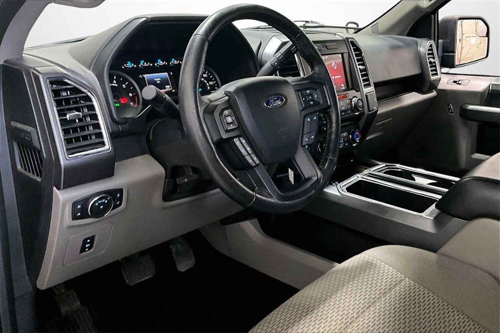 Used 2016 Ford F150 XLT w/ Equipment Group 302A Luxury image 18