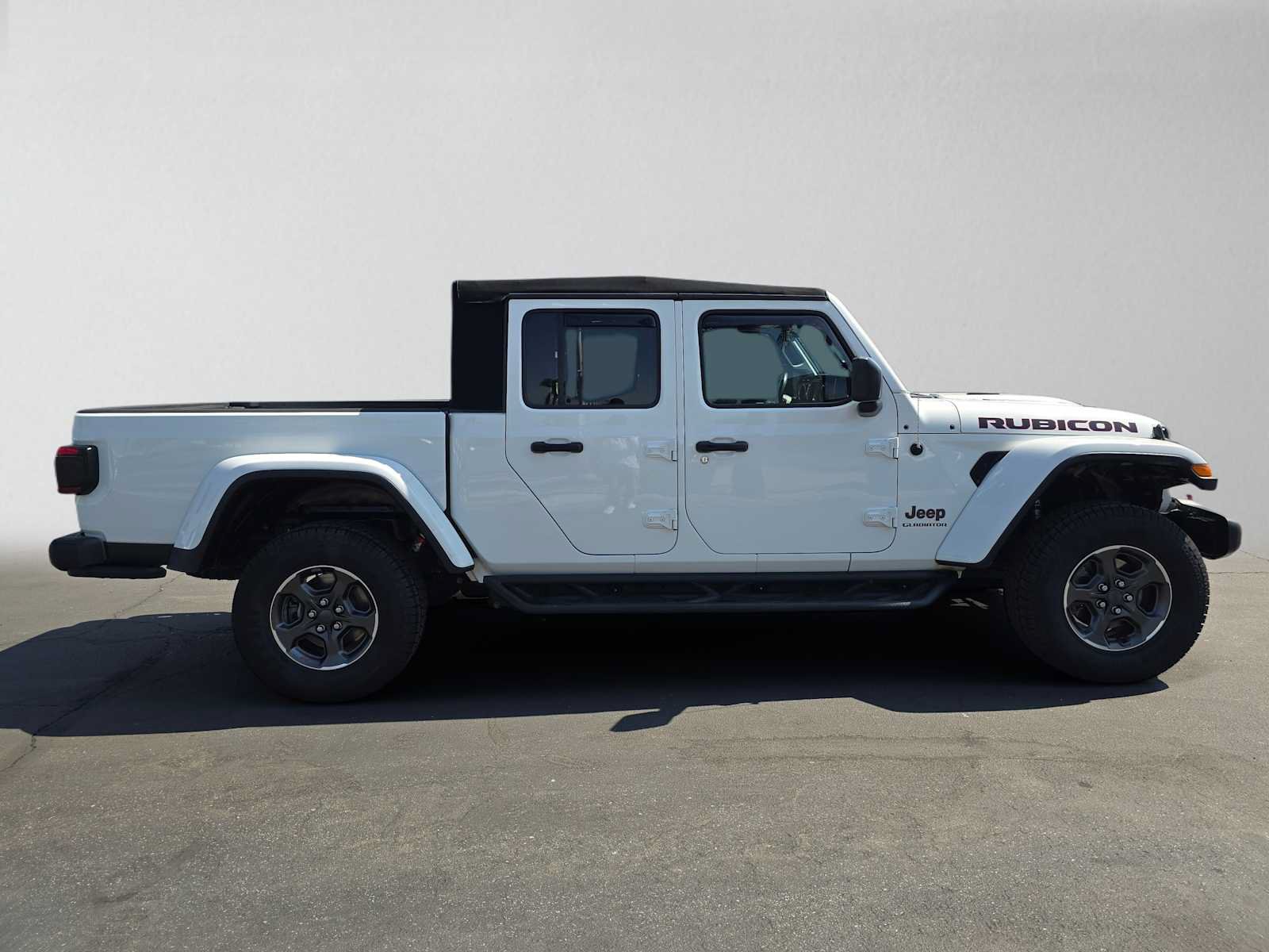 Used 2020 Jeep Gladiator Rubicon AWD/4WD image 2