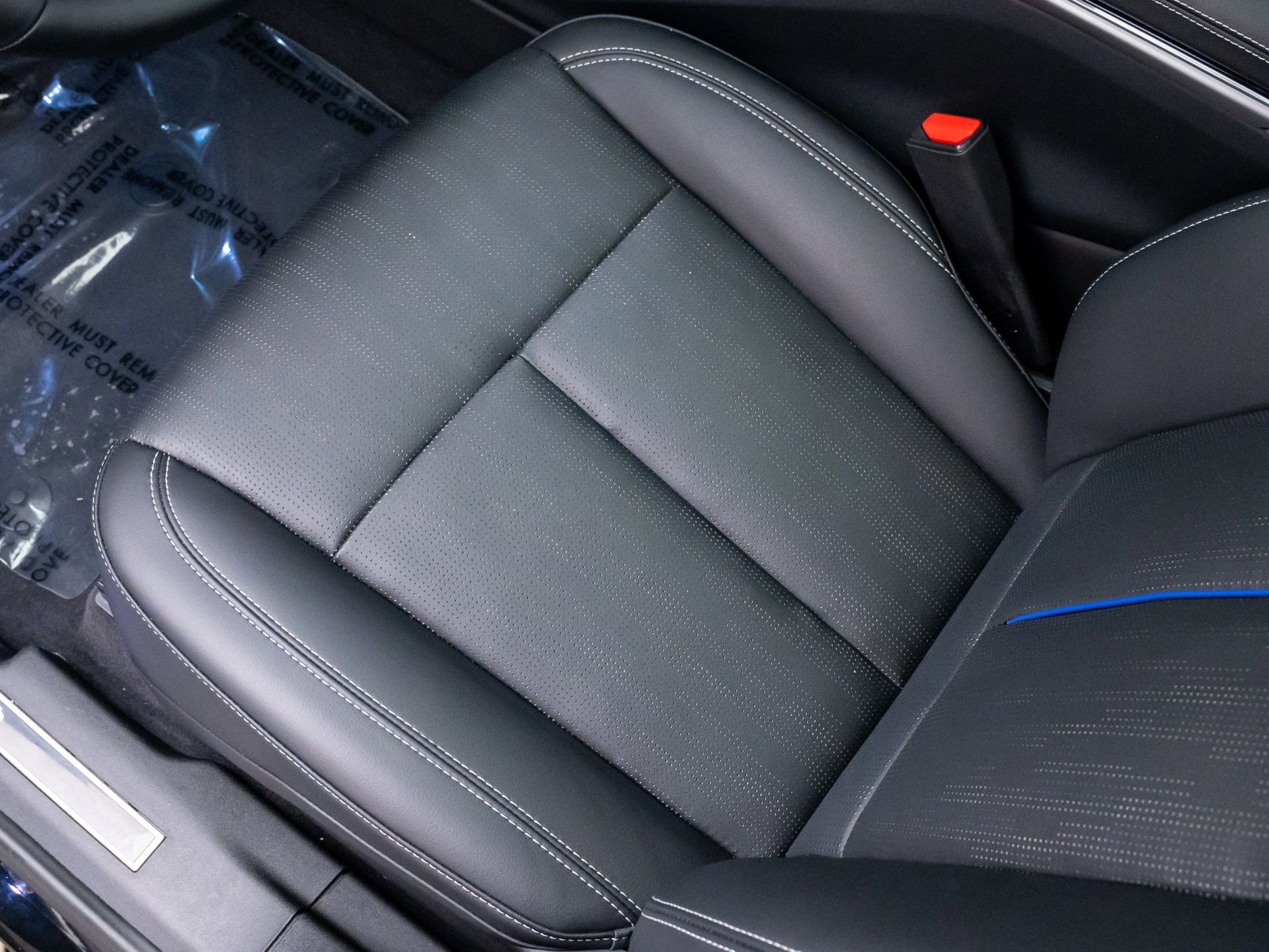 Used 2025 Cadillac Lyriq Luxury w/ LPO, Floor Liner Package image 19