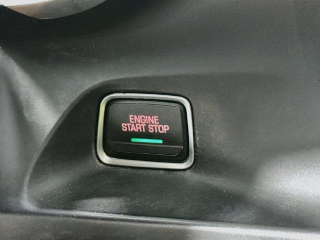 Used 2020 Chevrolet Camaro LT RWD image 18