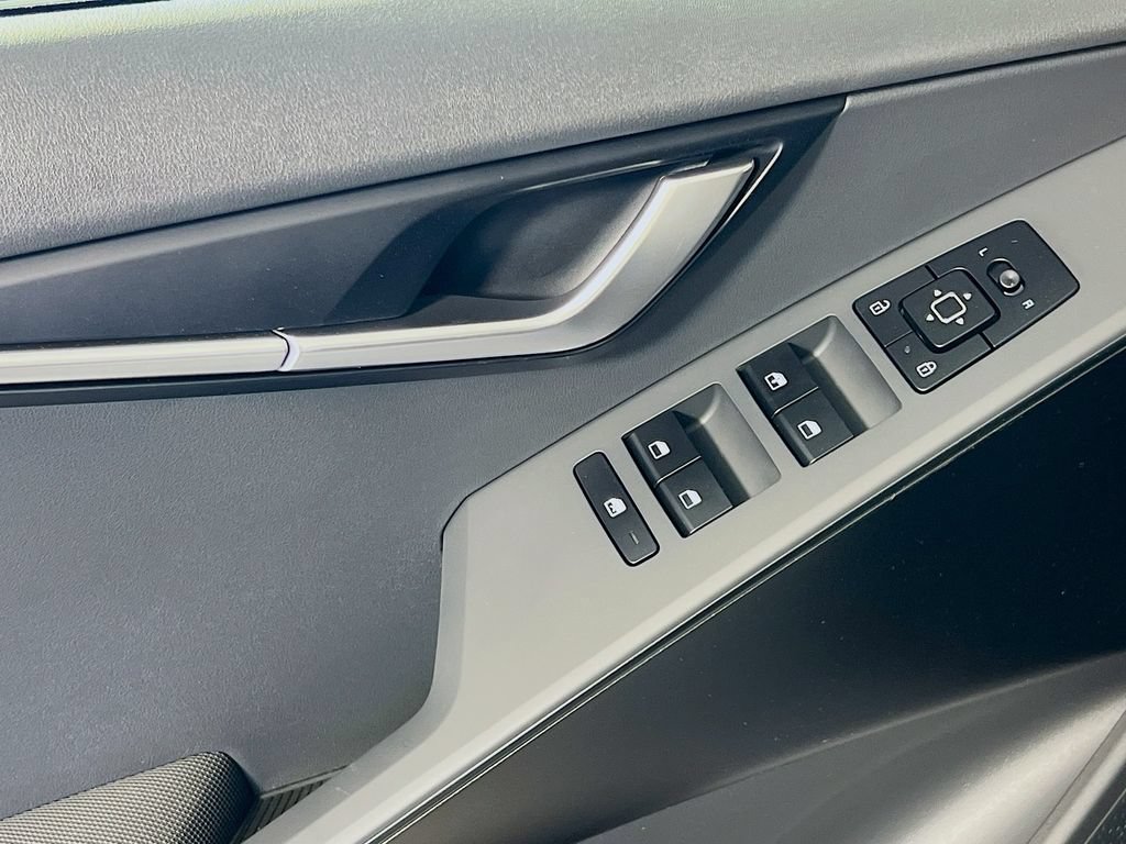 New 2026 Kia Niro LX FWD image 14