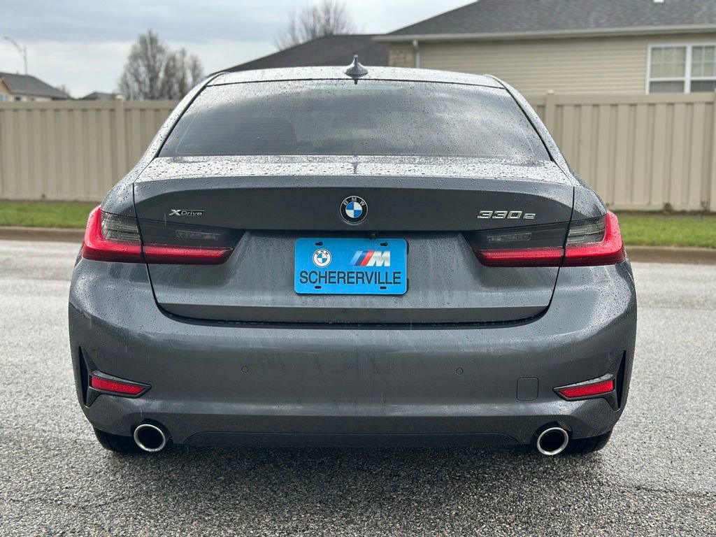 Used 2021 BMW 330e xDrive w/ Premium Package image 6