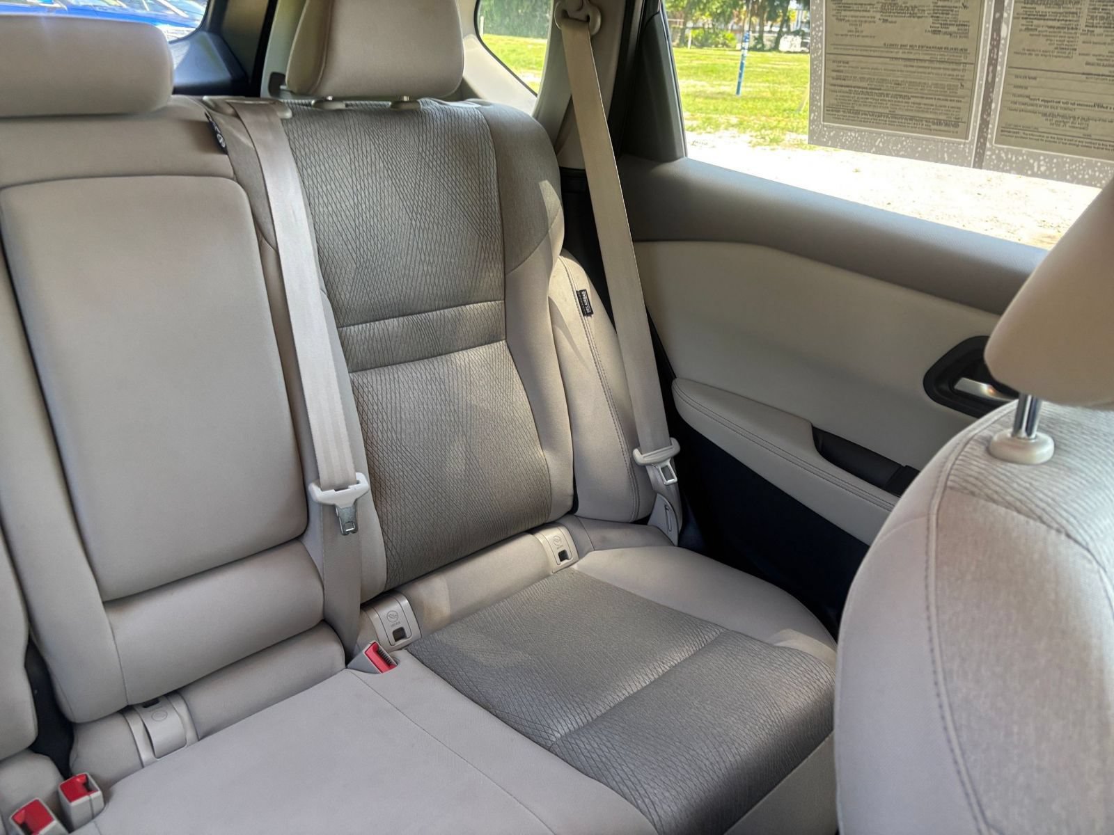 Used 2025 Nissan Rogue SV AWD/4WD image 38