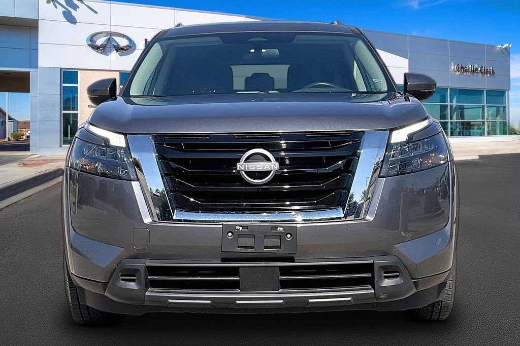 Used 2025 Nissan Pathfinder SV AWD/4WD image 3