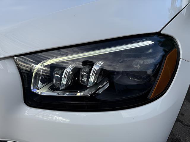 Used 2022 Mercedes-Benz GLS 450 4MATIC image 32