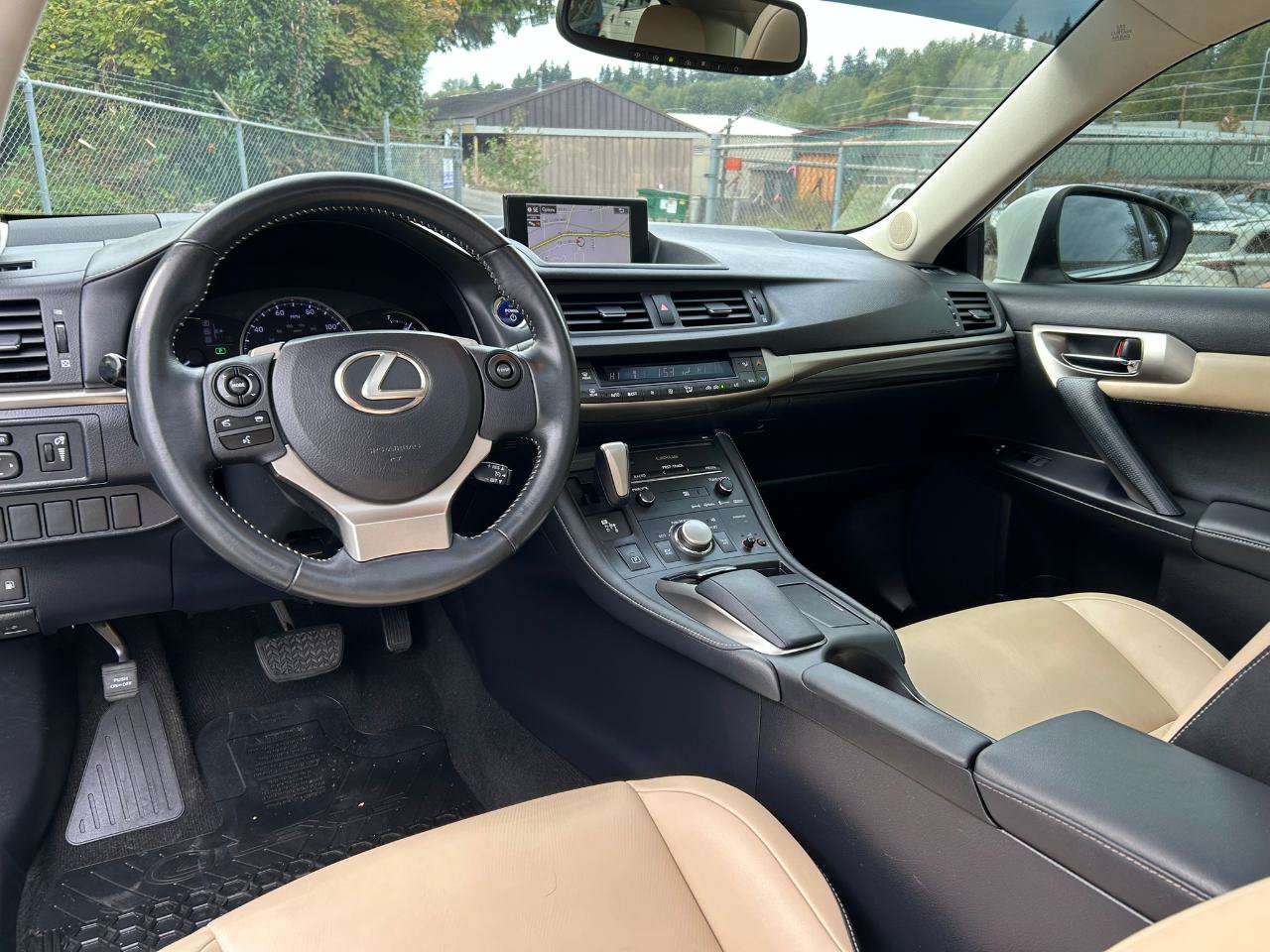 Used 2014 Lexus CT 200h FWD image 15