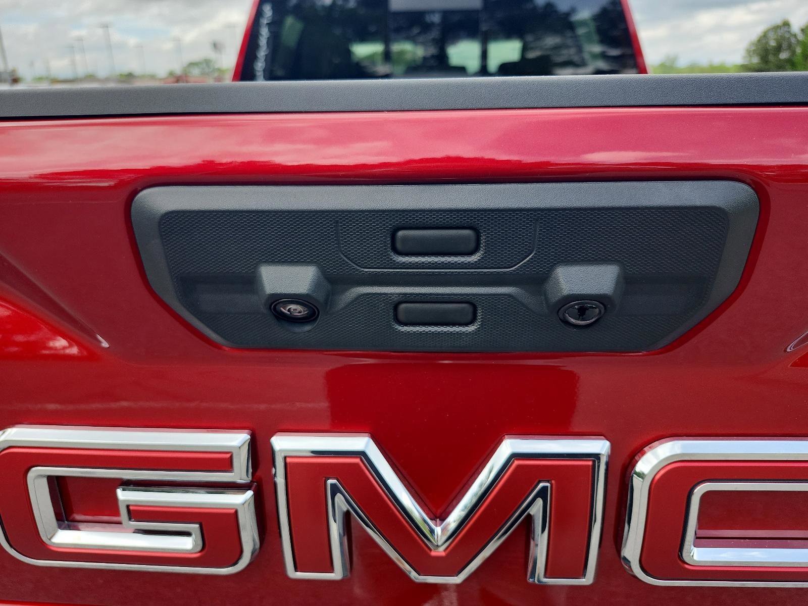 Certified 2025 GMC Sierra 2500 SLT w/ SLT Premium Package AWD/4WD image 11