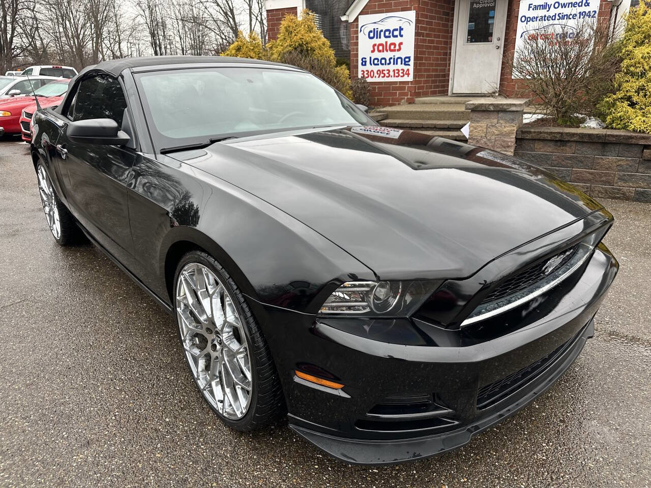 Used 2014 Ford Mustang Convertible RWD image 10