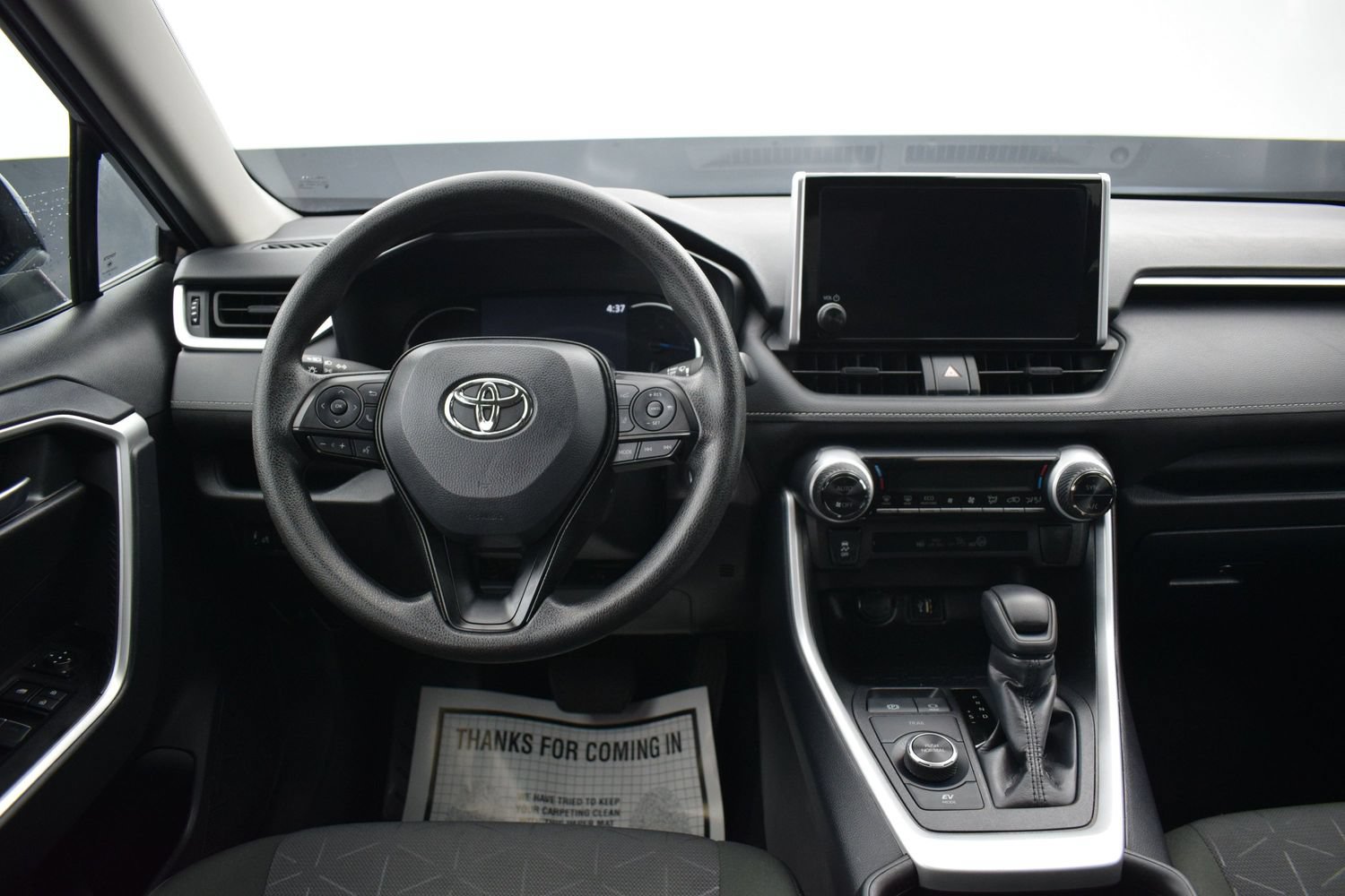 Used 2025 Toyota RAV4 XLE AWD/4WD image 14