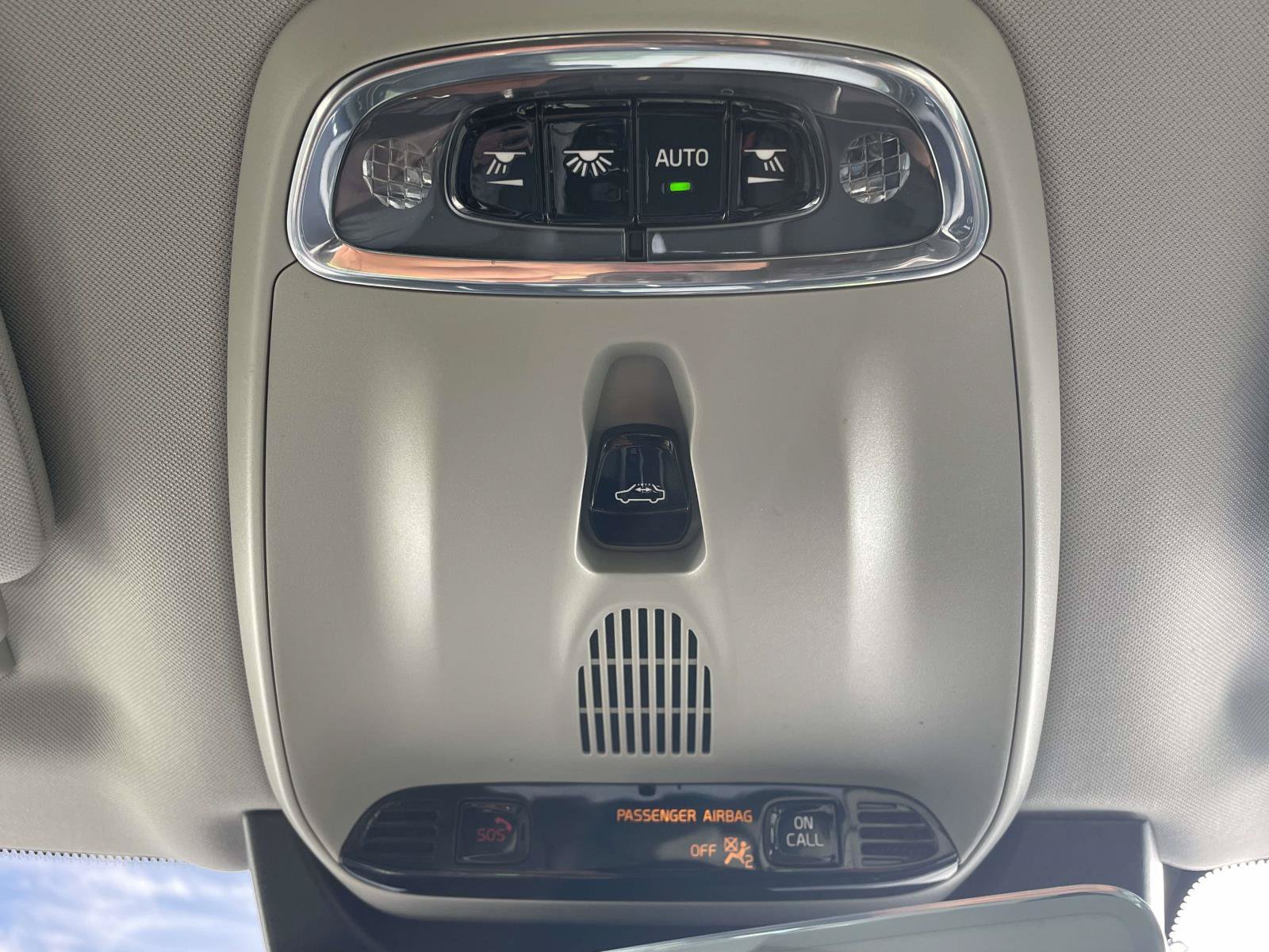 Used 2020 Volvo XC90 T5 Momentum w/ Protection Package Premier FWD image 22