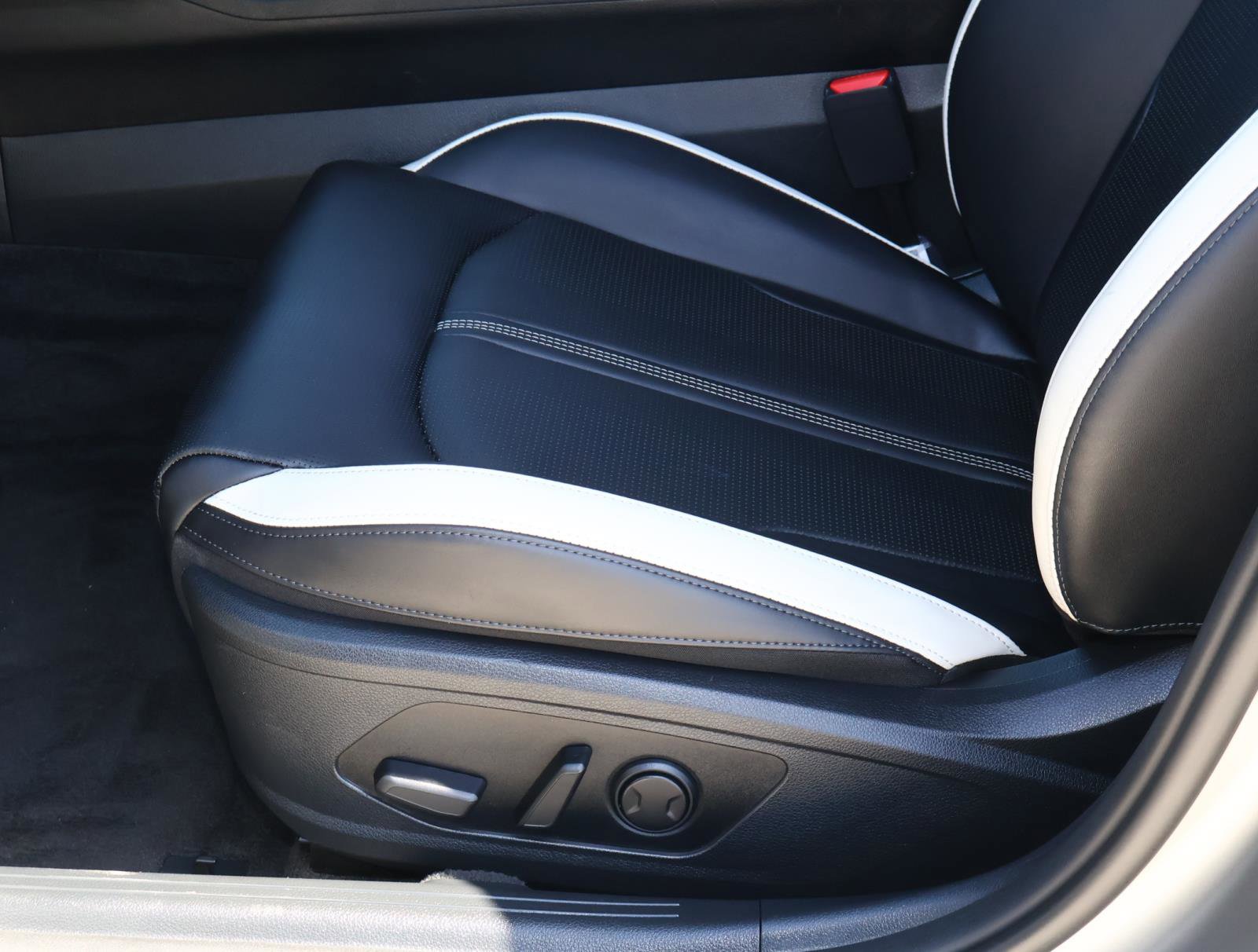 Used 2026 Kia K5 GT-Line w/ GT-Line Premium Package image 14