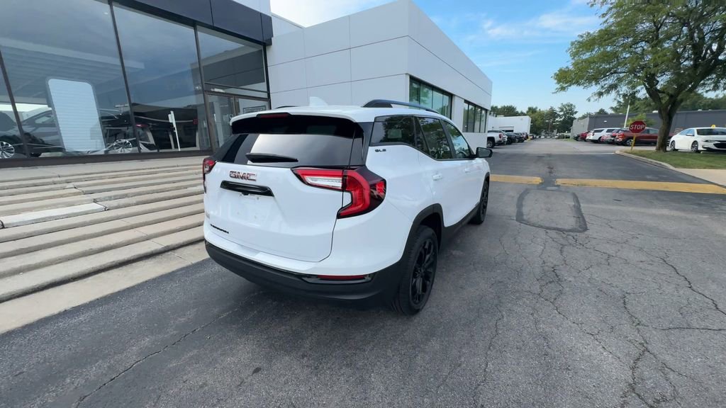 Certified 2022 GMC Terrain SLE w/ Driver Convenience Package image 8