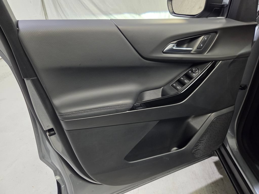 Used 2026 Chevrolet Equinox LT FWD image 21